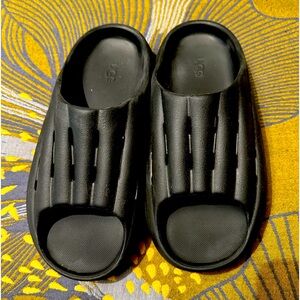 UGG FOAMO SLIDE SANDALS